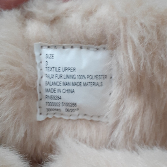 Childrens Place boots - Picture 3 of 3